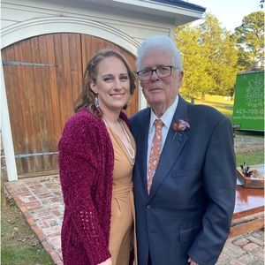 Meet your Posher, Leslie